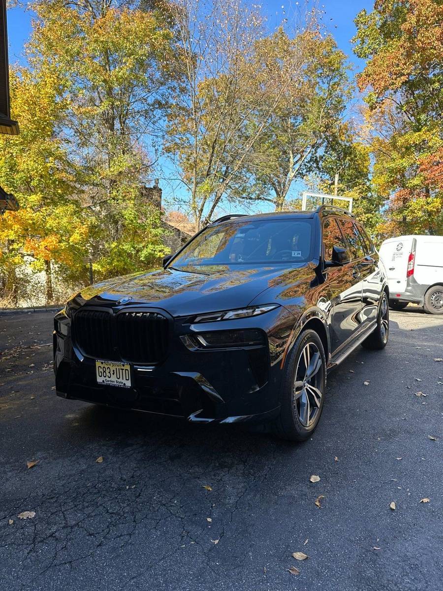 SUV detailing BMW X7 NYC — Xentra Auto